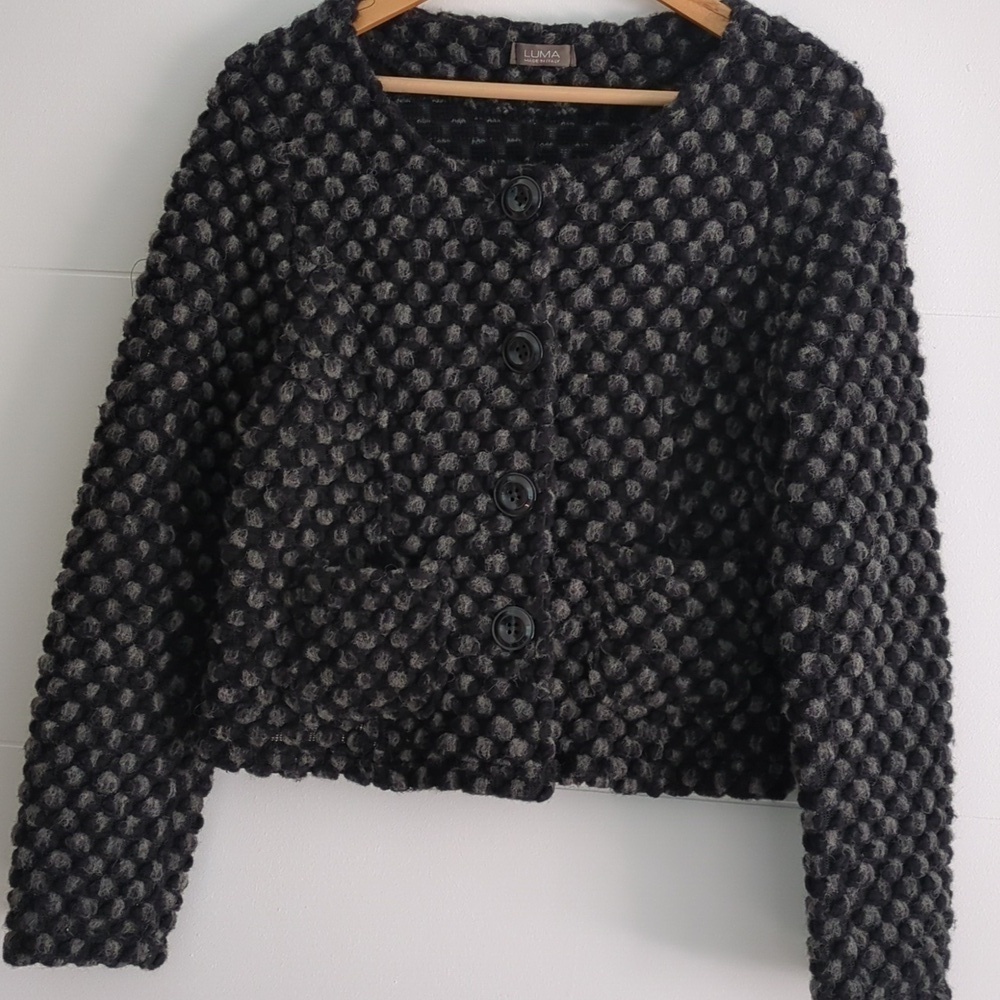 LUMA Made in Italy bubble cropped wool blend blazer front pockets office minimal